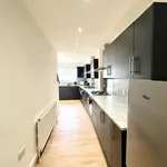 Rent 6 bedroom house in East Of England