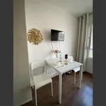 Appartement de 17 m² avec 1 chambre(s) en location à Paris