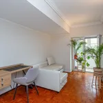 Rent 3 bedroom apartment of 110 m² in Lisbon