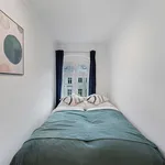 Rent 5 bedroom apartment of 76 m² in Berlin