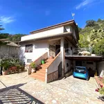 Rent 7 bedroom house of 310 m² in Gimigliano