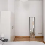 Rent a room of 140 m² in madrid