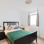 Rent 3 bedroom apartment of 80 m² in london