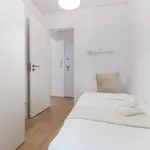 Rent 4 bedroom apartment in Lisbon