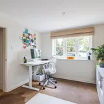 Rent 3 bedroom apartment in South East England