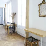 Rent 2 bedroom apartment of 50 m² in Paris