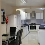 Rent 6 bedroom house in East Midlands