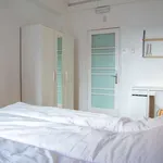 Rent a room in lisbon