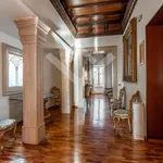 Rent 5 bedroom apartment of 260 m² in Rome