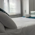 Rent 2 bedroom flat in Sheffield