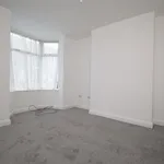 Rent 3 bedroom flat in Wakefield