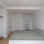 Rent a room in lisbon