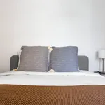 Rent 1 bedroom apartment of 41 m² in Lisbon