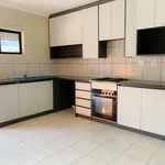 2 Bedroom Flat To Let in Crystal Park