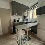 Appartement de 30 m² avec 3 chambre(s) en location à Paris