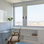 Rent 1 bedroom apartment of 55 m² in Madrid