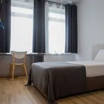 Rent 8 bedroom apartment in porto