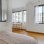 Appartement de 387 m² avec 1 chambre(s) en location à Paris