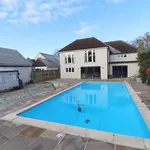 Rent 5 bedroom house in East Of England