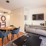 Rent 2 bedroom apartment of 74 m² in Lisbon