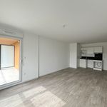 Appartement de 63 m² avec 3 chambre(s) en location à Laval