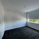 Rent 2 bedroom apartment in Essendon