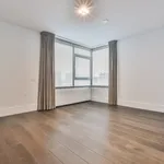 Huur 4 slaapkamer appartement van 194 m² in Buitenveldert-West