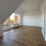 Frisch renovierte Dachgeschosswohnung mit neuer Küche und unverbautem Weitblick (Wohnung 10)