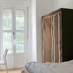 Rent a room of 200 m² in lisbon