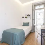 Rent 4 bedroom apartment in lisbon