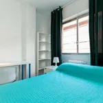 Rent a room of 120 m² in granada