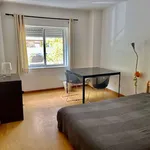 Rent a room of 130 m² in lisbon