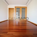 Alugar 4 quarto casa de 270 m² em Cidade da Maia