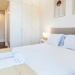 Rent 1 bedroom apartment of 47 m² in Porto