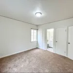 Cozy 1 Bedroom House In The Heart of Lynwood!