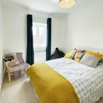 Rent 4 bedroom flat in Yorkshire And The Humber