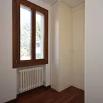 Rent 5 bedroom apartment of 100 m² in Padova