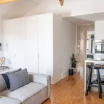 Rent 1 bedroom apartment of 60 m² in porto