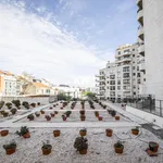 Rent 2 bedroom apartment of 81 m² in Lisbon