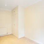 Rent 2 bedroom flat in Weybridge