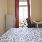 Rent a room in lisbon