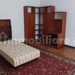 Rent 4 bedroom house of 88 m² in Mira