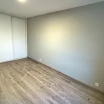 Appartement de 80 m² avec 3 chambre(s) en location à ROANNET