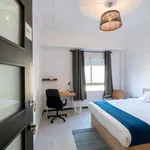 Rent 5 bedroom apartment in Valencia