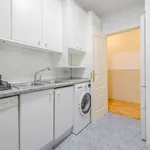 Rent a room of 120 m² in madrid