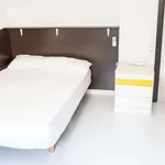 Rent a room of 150 m² in valencia