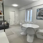 Affitto 3 camera appartamento di 73 m² in Desenzano del Garda