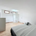 Appartement de 41 m² avec 3 chambre(s) en location à Courbevoie