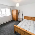 Rent 6 bedroom house in Leeds