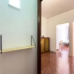 Rent a room of 91 m² in Barcelona